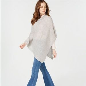 ✨NWT cashmere poncho✨